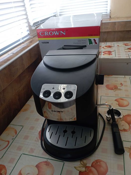 Еспресо кафемашина Crown CEM-1510 (15 bar / 1050W) – в оригинална кутия