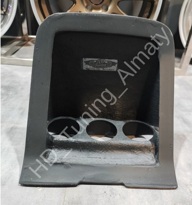 Подиум под датчики на панель Subaru Forester SG