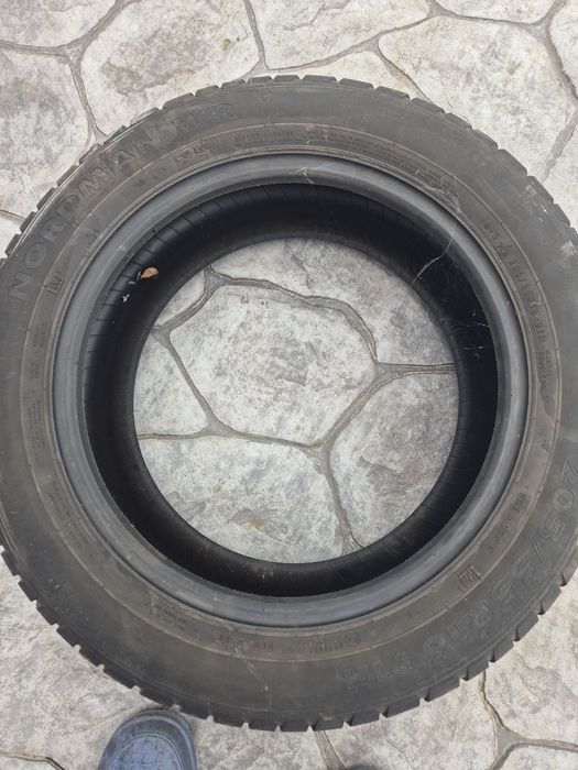 Patru anvelope de iarnă.