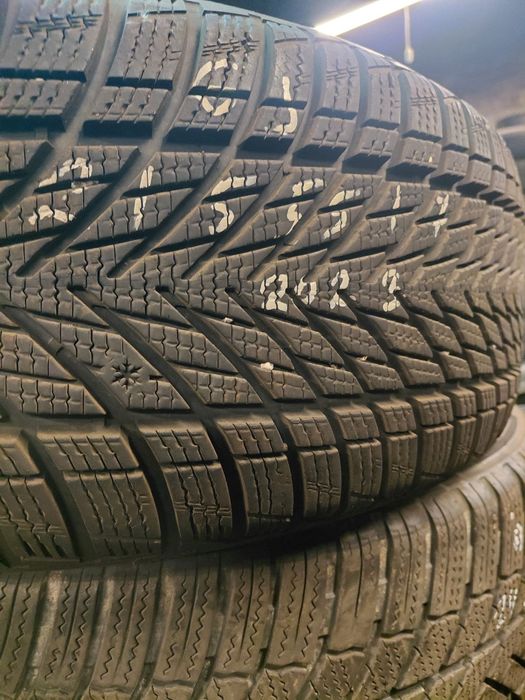 215/55/17"Goodyaer2бр.гуми