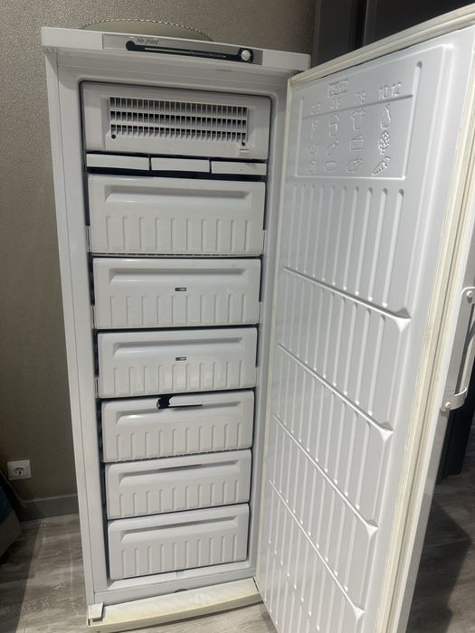 Морозильник Indesit б/у