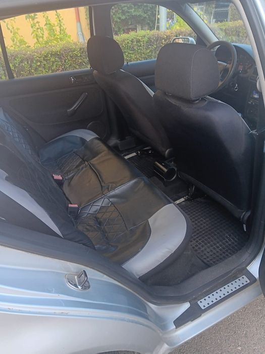 Vând Golf 4 1.4 16v