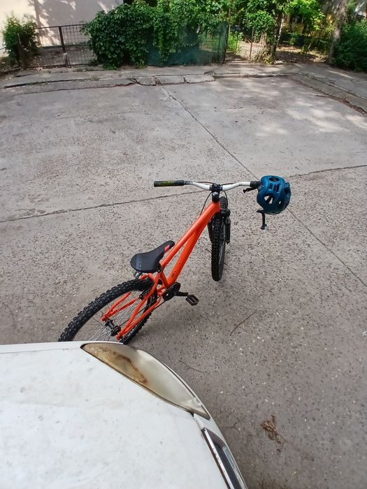 Vând dirt bike aproape nou