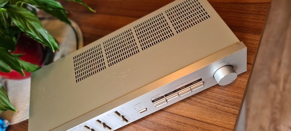 Technic SU- Z15,un amplificator Hifi foarte elegant
