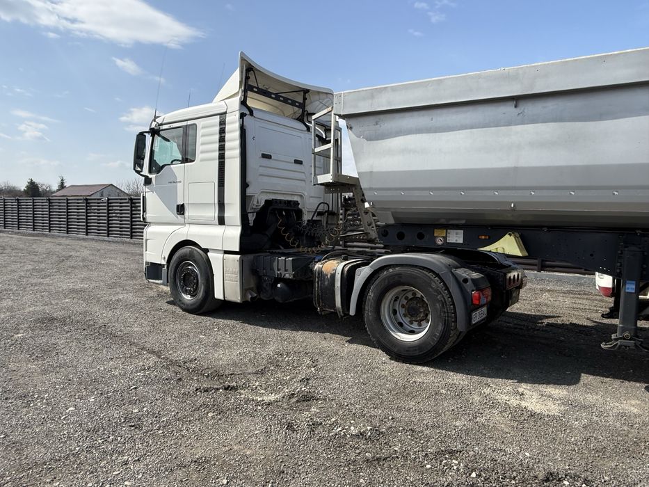 Cap tractor Man tgx 440.
