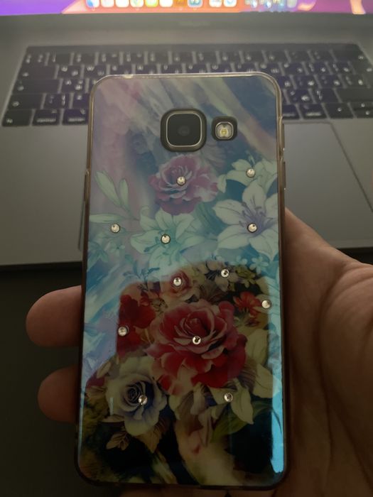 Продаю Samsung A3 2016