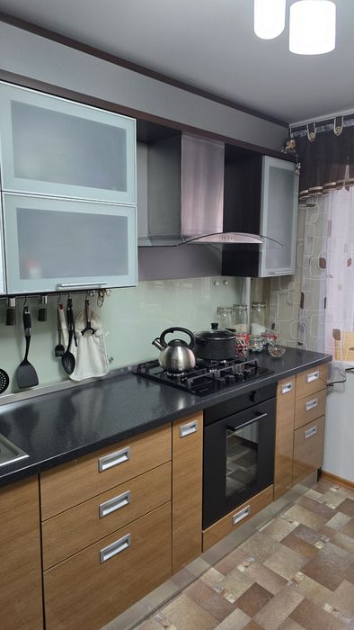 Кухонный  гарнитур