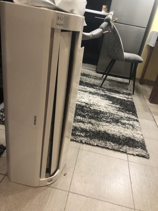 Неработещ климати Hitachi 12