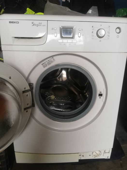 Продам стиральную  машинку