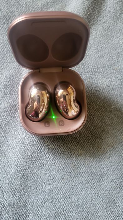 Продам наушники SAMSUNG