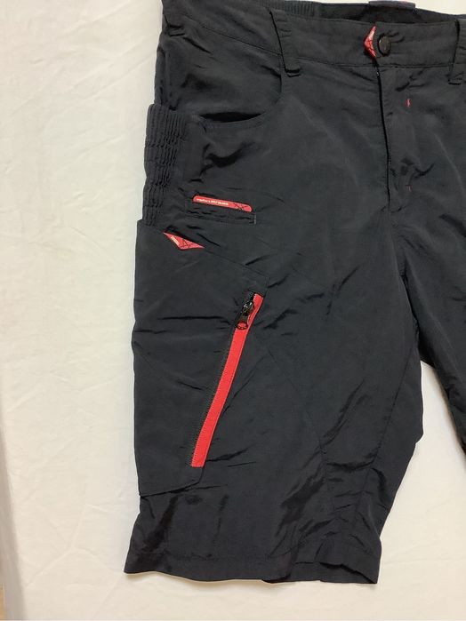 Pantaloni scurti E.S.marime 52