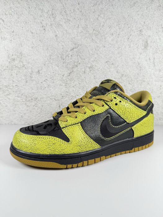 Nike Dunk Low Retro QS Halloween Skull