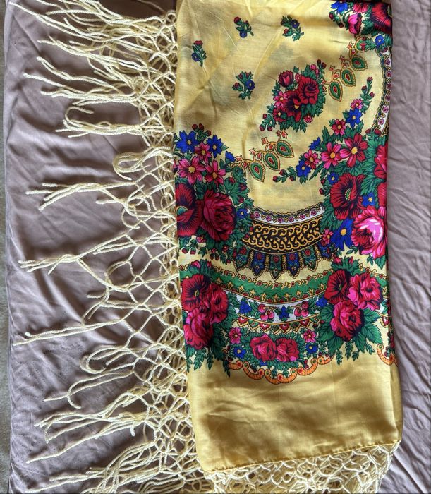 Batic traditional cu franjuri