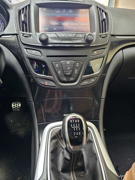 Opel Insignia Face lift negru metalizat nefumator piele maro, contrast