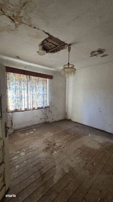 Teren cu casa demolabila– Str. Dariu Pop