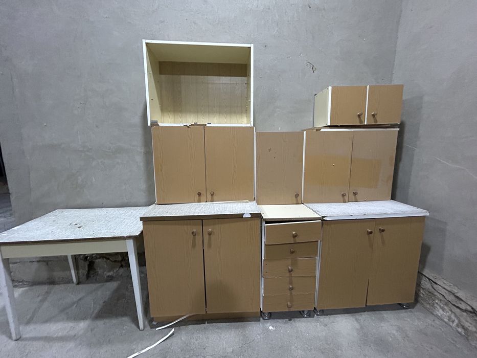 Кухонная мебель