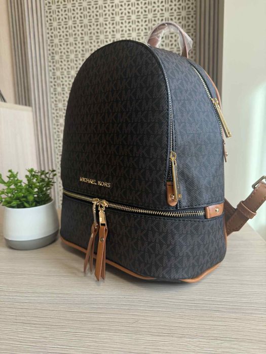 Дамска раница на Michael Kors