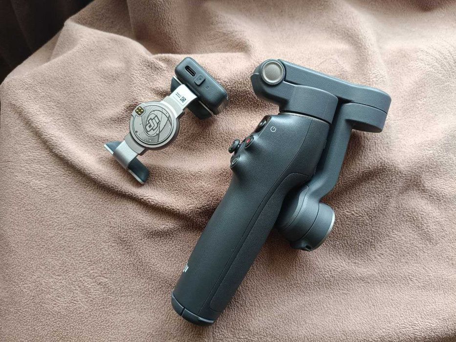 DJI Osmo Mobile 8