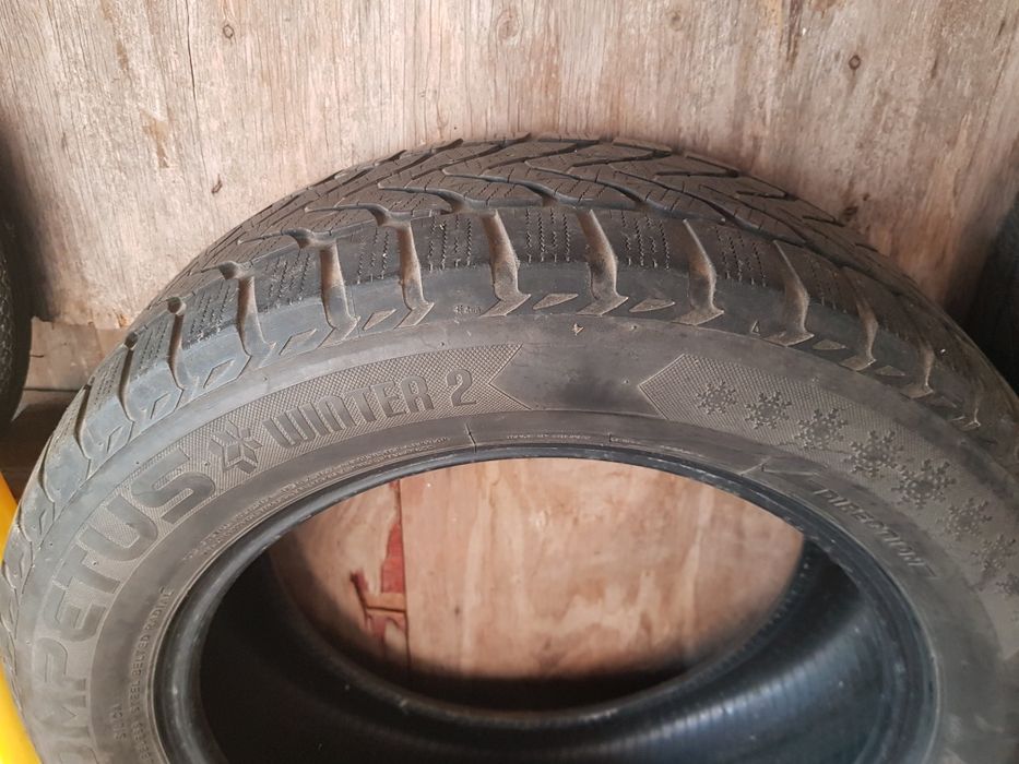 Продавам 4 бр. Зимни гуми Lassa 215/60 R17