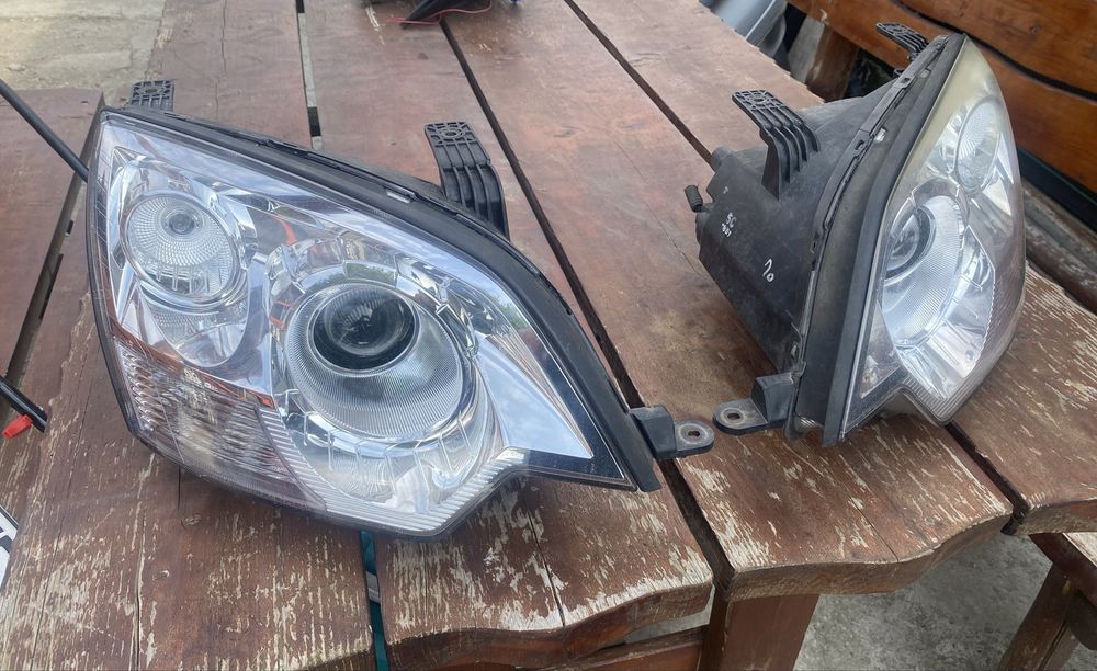 Far Xenon Complecte Stanga Dreapta Opel Antara An 2011 Fara defecte oferim Garantie