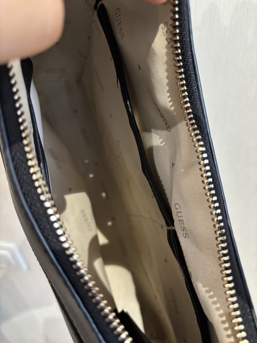 Продам сумку Guess