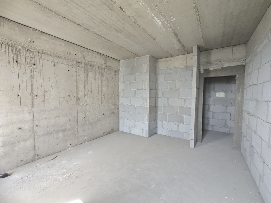 Продается просторная 2-комнатная квартира-студия 62,7 м² в новостройке