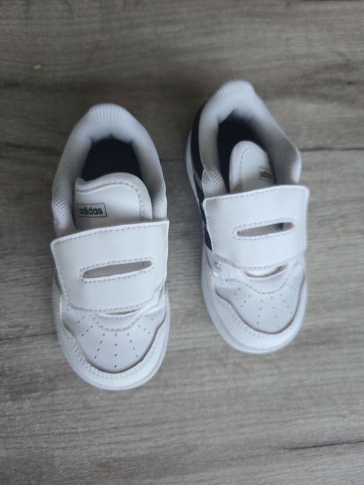 Бебешки маратонки Adidas 23 номер