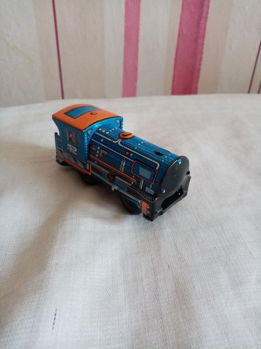 Ретро ламаринени играчки