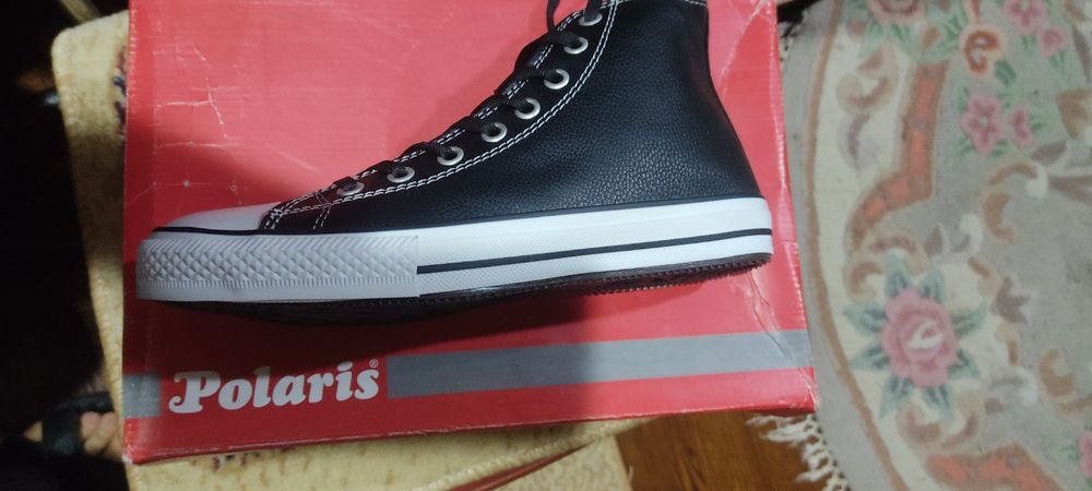 Стильная находка для осени - высокие кеды бренда "Polaris"
Стильная на