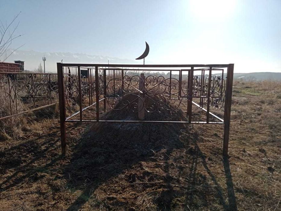 оградки могильные