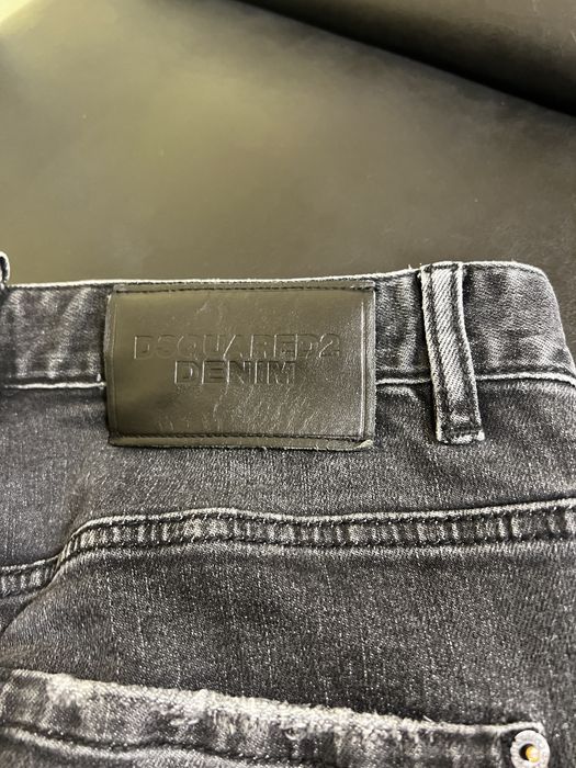 Dsquared дънки.