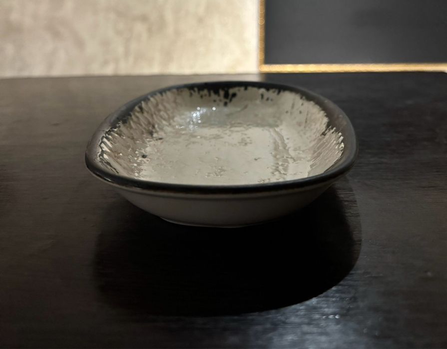 Тарелка Прямоугольная  фарфор— 3360 тг