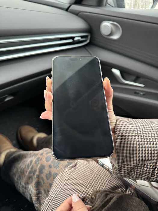 продам Iphone 15 pro max