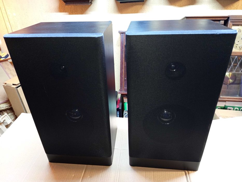 Set 2 boxe podea 2 cai 100W 4Ohm model Universum LB 4006