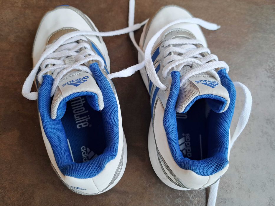 детски маратонки за момче,кецове,спортни обувки,Adidas,номер30,адидас