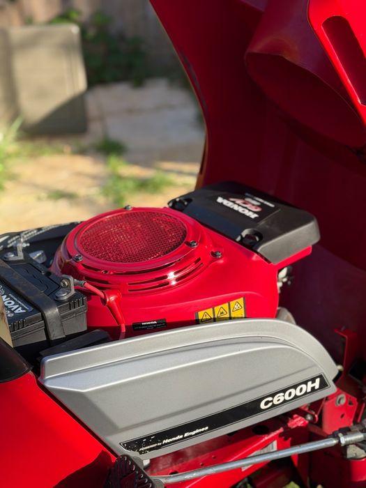 Tractoraș tuns gazon Countax C600H – Motor Honda V-Twin – Doar 37 ore – Colector 2021