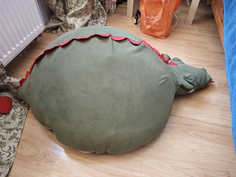 Пуф за баланс с форма на дракон. Надуваем.