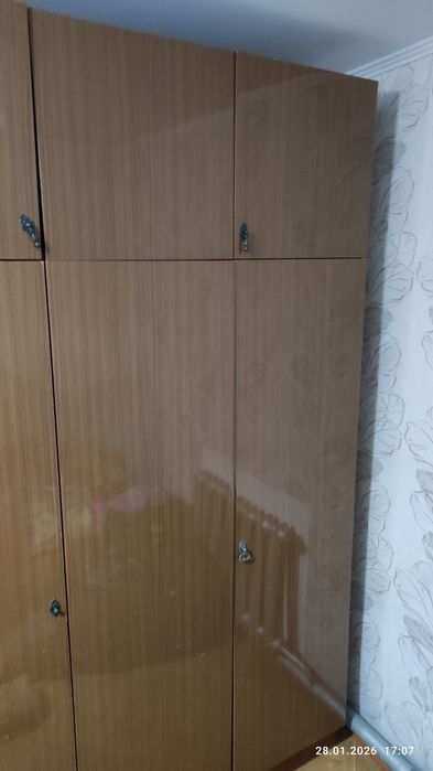 Плательный шкаф для одежды