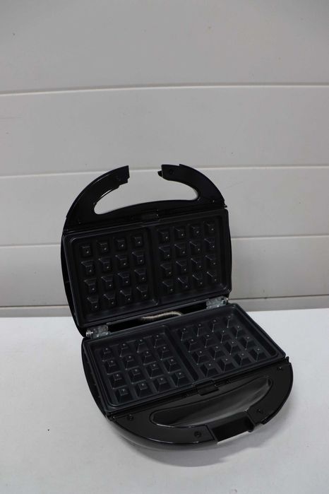 Clatronic 3670 3в1, 800W, Тостер, гофретник, контактна скара, с ДЕФЕКТ