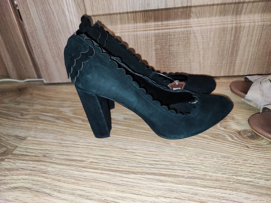 Нови елегантни обувки Naf Naf номер 40