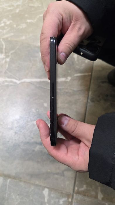 Самсунг s23 чёрный 256г