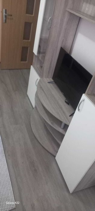 Închiriez garsonieră