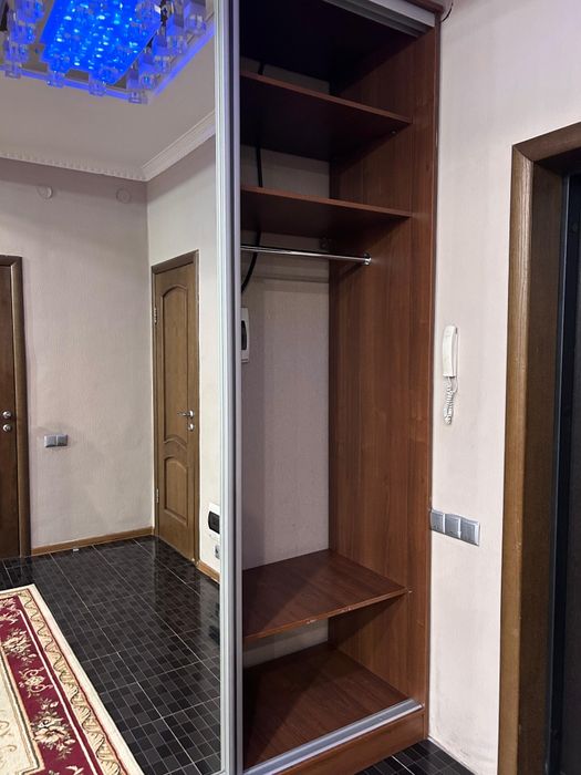 Шкаф купе с зеркалом