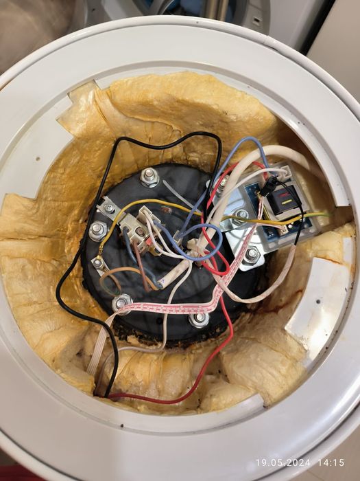 Продам водонагреватель De Luxe 60л