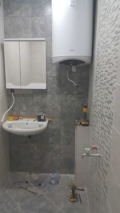 Строително ремонтни дейности.Машинно боядисване,шпакловка ,гипсокартон