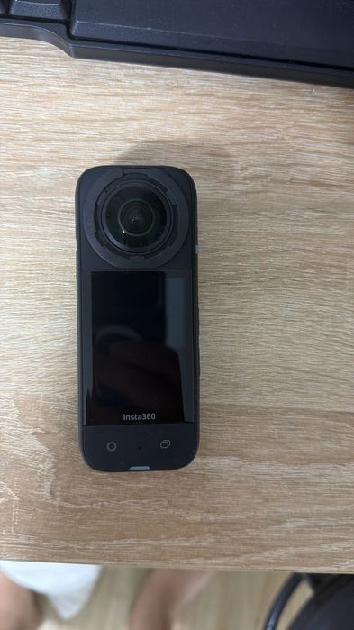 Экшн-камера Insta 360 X3