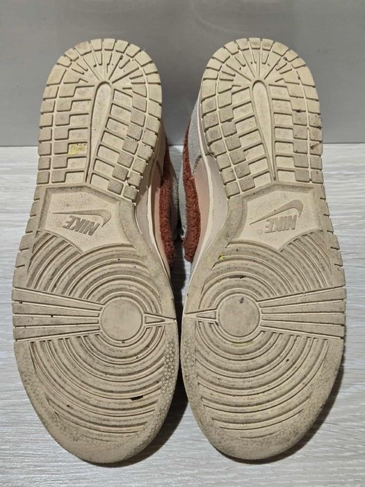 Adidas dama Nike Dunk 37.5
