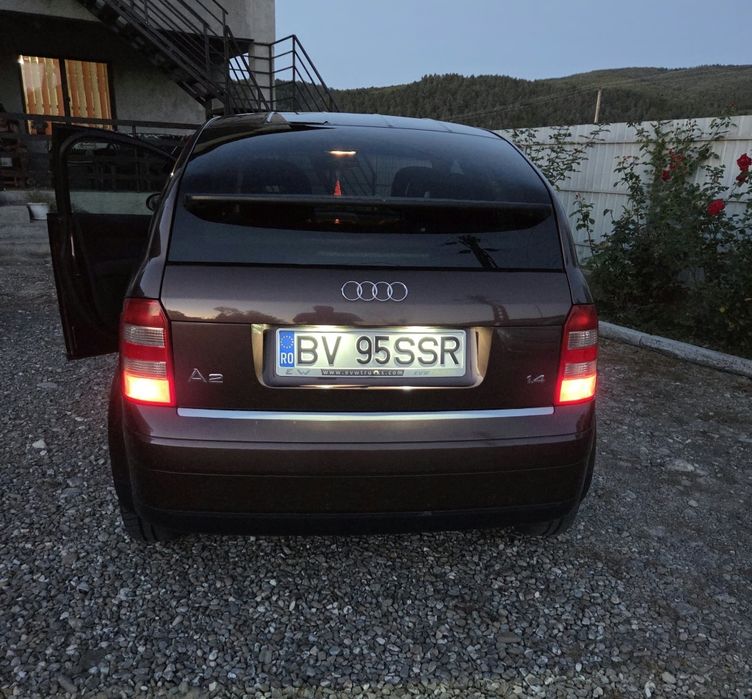 Vând Audi A2 1.4
