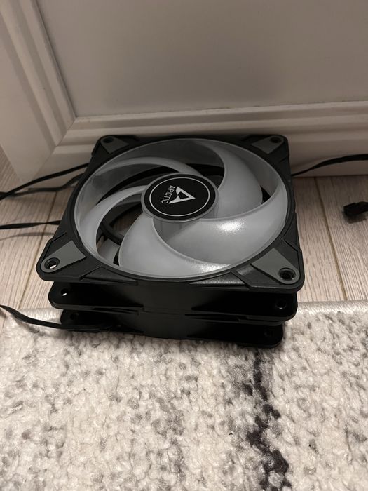 Vând set de 2 ventilatoare ARCTIC P12