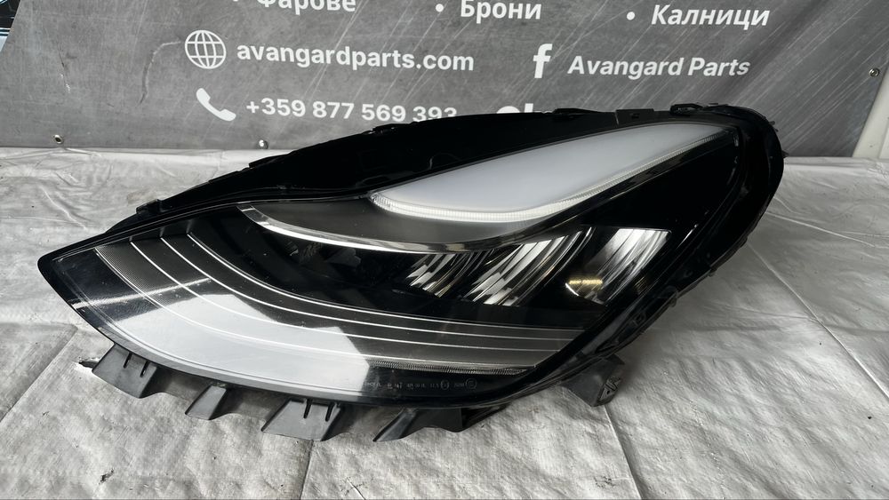 Десен и ляв фар Tesla 3/Y 2017-